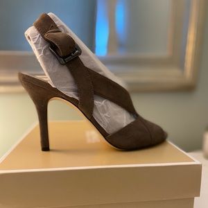 Michael Kors  Swede sandal.7m taupe